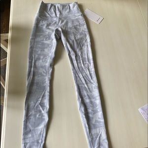Lululemon Wunder Under White Camo 28” Leggings